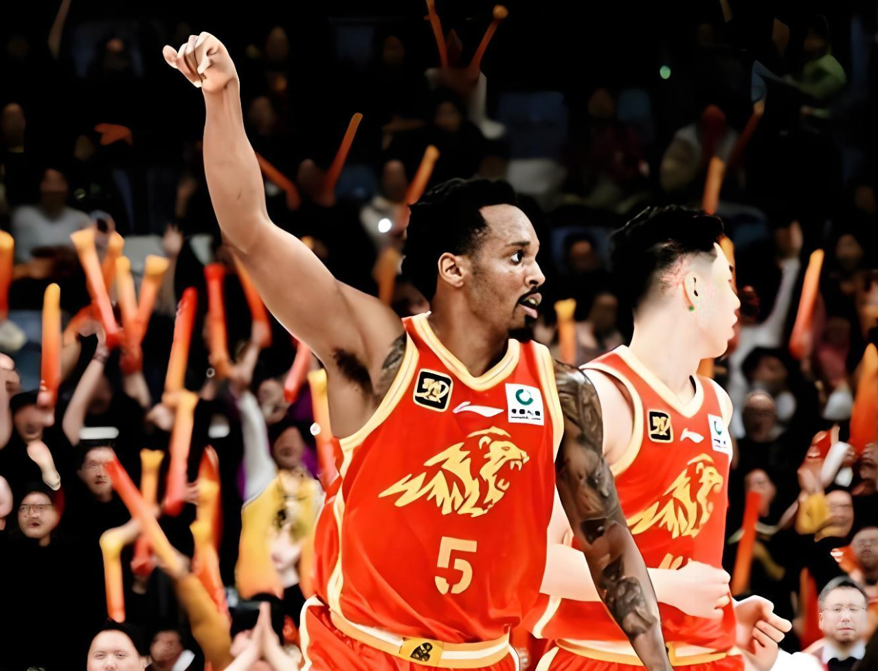 开云-输广东6分！揪出表现最差之人，狂出手21次 坑惨了广厦队